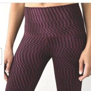 Lululemon Wunder Under Cropped Leggings Burgundy Geometric Pattern Size 6